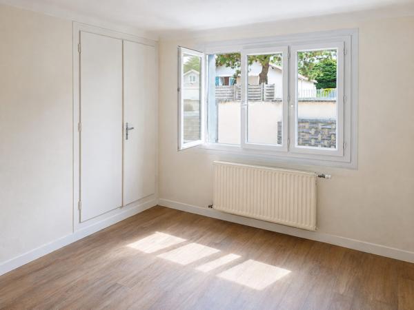 Maison individuelle à 300 m de la plage – Jardin, garage et sous-sol complet – La Baule Le Guézy