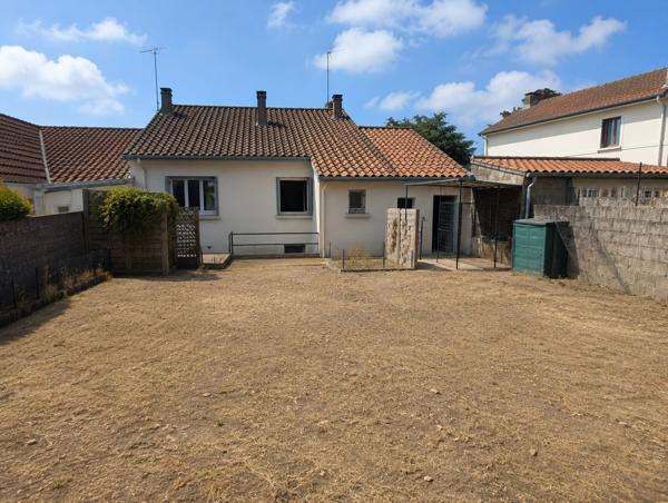 Maison individuelle à 300 m de la plage – Jardin, garage et sous-sol complet – La Baule Le Guézy