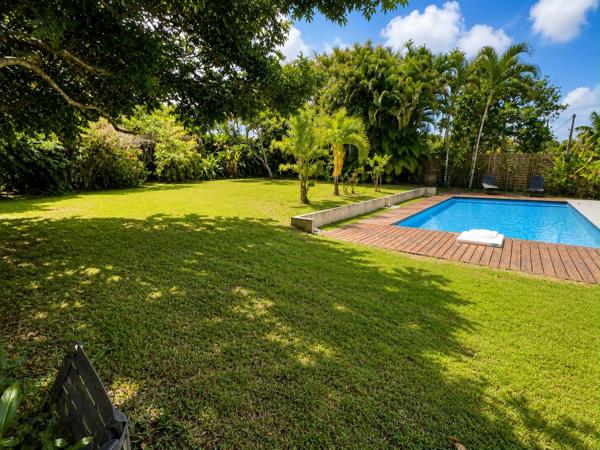 Maison De type T5 avec bungalow T3 et piscine dans environnement de qualité