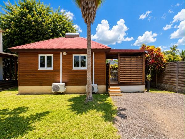 Maison De type T5 avec bungalow T3 et piscine dans environnement de qualité