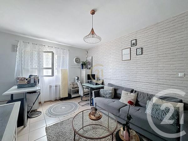 Appartement F2 à vendre  2 pièces - 33 m 2   DRANCY  - 93
