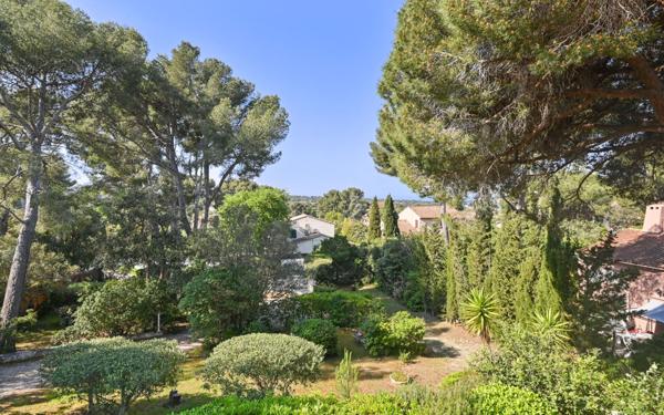 Maison à vendre    7 pièces •  Six-Fours-les-Plages