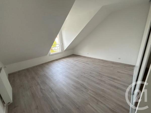 Maison à vendre  5 pièces - 121,59 m 2   MENNECY  - 91
