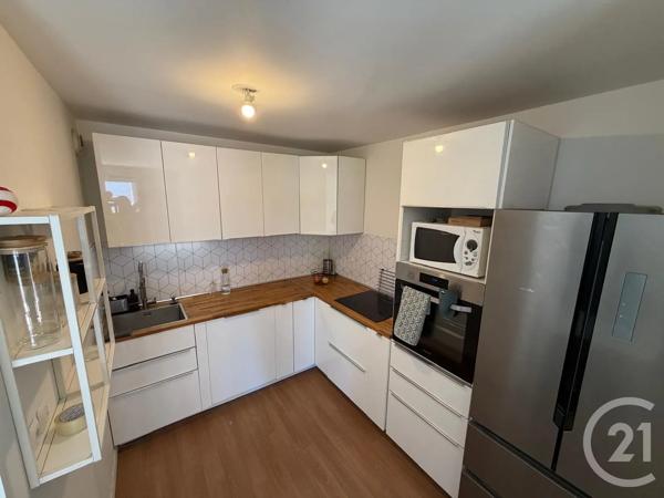 Appartement F3 à vendre  3 pièces - 60,81 m 2   EVRY  - 91