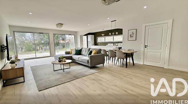 Maison à vendre 6 pièces 202 m² Créon