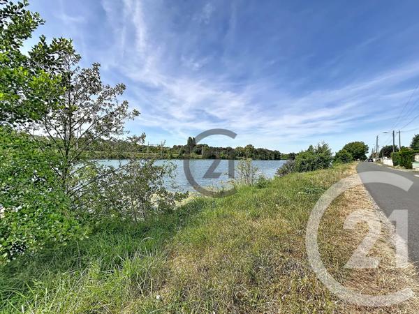 Terrain à vendre  1265 m 2   CANNES ECLUSE  - 77