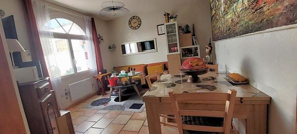 Maison charentaise, 2 chambres, jardin et garage