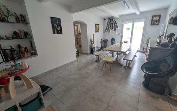 Maison à vendre    5 pièces • 152,74 m2 Six-Fours-les-Plages