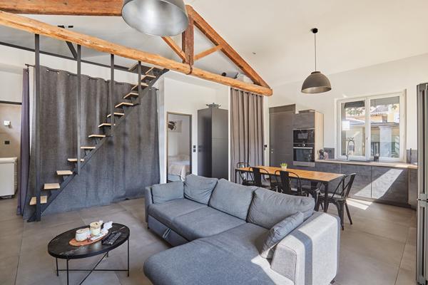 Maison centre ville- rénovée en 2023 avec extérieur et 60m² de dépendance