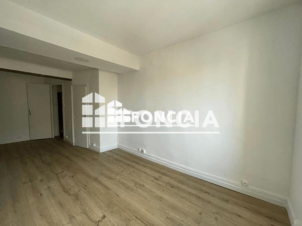 Location Studio 16.3 m² - 46 RUE CAISSERIE Marseille 13002