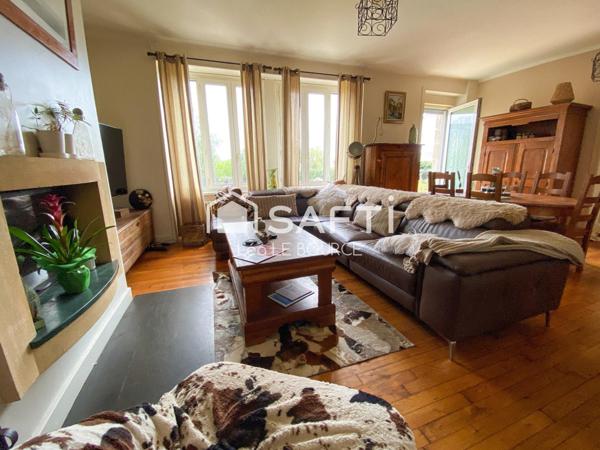 MAISON EN PIERRE DE CARACTÈRE À ERGUÉ-GABÉRIC