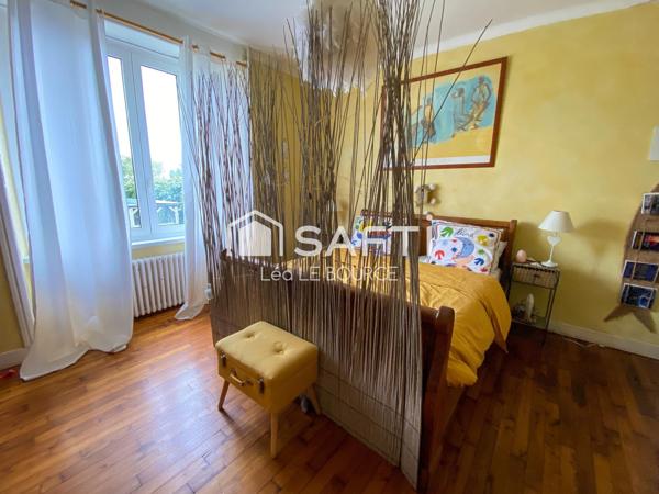 MAISON EN PIERRE DE CARACTÈRE À ERGUÉ-GABÉRIC