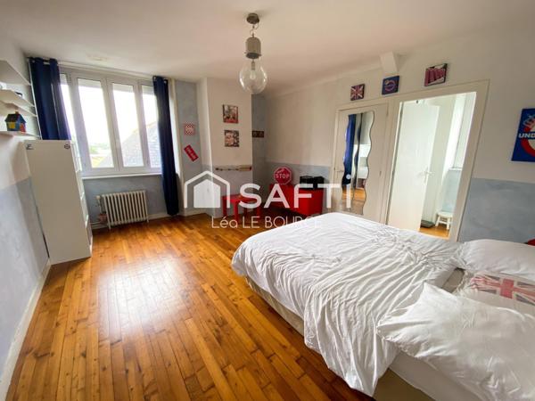 MAISON EN PIERRE DE CARACTÈRE À ERGUÉ-GABÉRIC