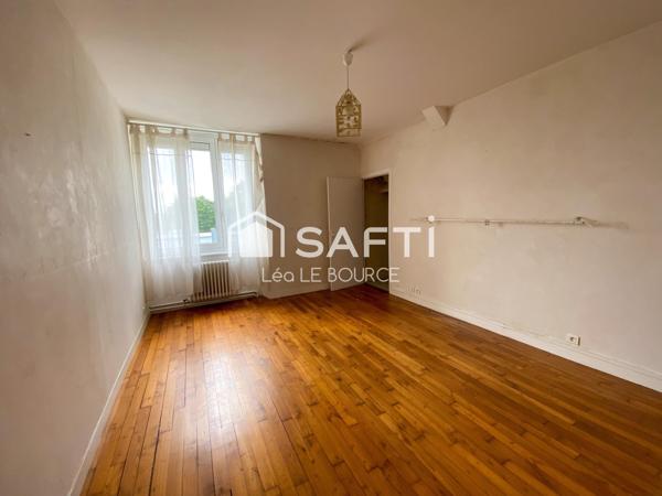 MAISON EN PIERRE DE CARACTÈRE À ERGUÉ-GABÉRIC