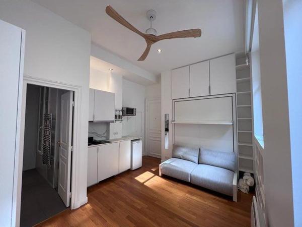 Studio à deux pas de L'Arc de Triomphe