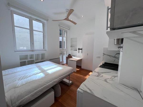 Studio à deux pas de L'Arc de Triomphe