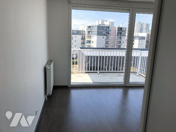 A VENDRE STUDIO AVEC PARKING, RESIDENCE RECENTE