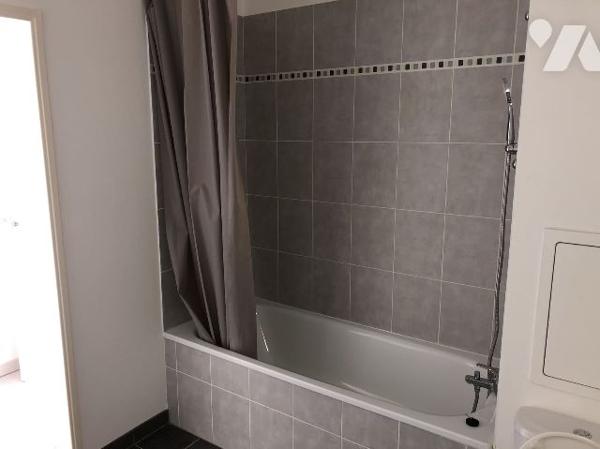 A VENDRE STUDIO AVEC PARKING, RESIDENCE RECENTE