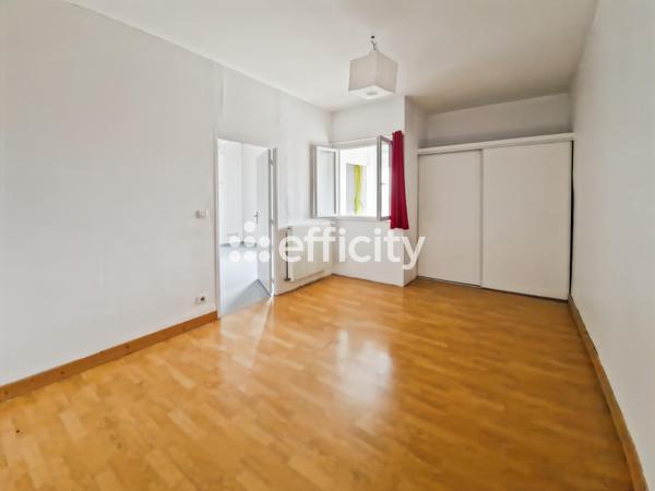 Immeuble 9 pièces - 280 m²