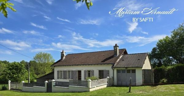 Maison Plain-pied avec garage et dépendance sur grand terrain clos