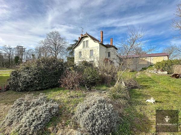 Vente Maison 9 pièces 400 m2 à Mably