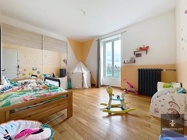 Vente Maison 9 pièces 400 m2 à Mably