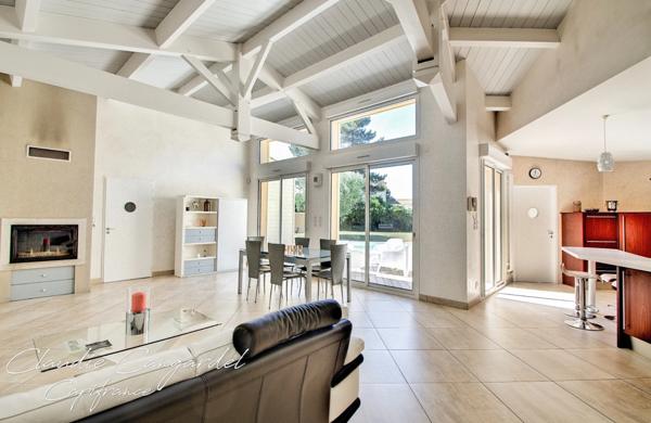 Belle maison de plain-pied à vendre 7 pièces avec piscine à DOMPIERRE SUR MER (17) à 10 min de La Rochelle