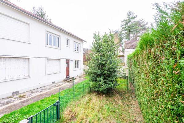 Appartement Saint Remy Les Chevreuse deux pièces 44 m² avec jardin de 150 m²