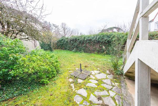 Appartement Saint Remy Les Chevreuse deux pièces 44 m² avec jardin de 150 m²