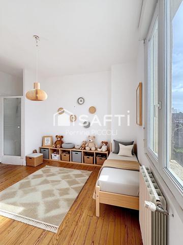 Maison de ville T5 Quartier villa primerose / Parc Bordelais / Caudéran