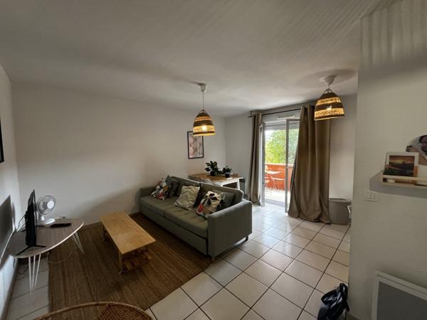 Appartement à louer 650 € CC Grenade 2 p 37 m² DPE D