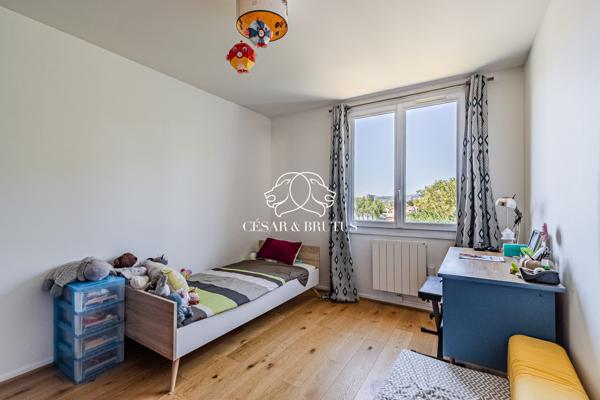 Villeurbanne – Appartement T4 de 84 m² – 3 chambres – Ascenseur – Cave