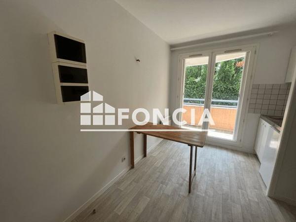 Location Studio 24.4 m² - 7 AV PRESIDENT ANGOT Pau 64000