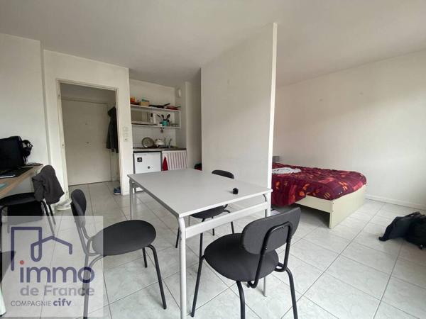 STUDIO VENDU LOUÉ + GARAGE + CAVE