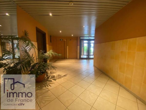 STUDIO VENDU LOUÉ + GARAGE + CAVE