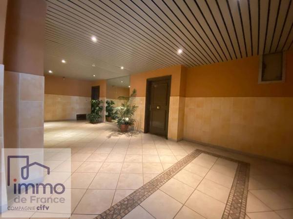 STUDIO VENDU LOUÉ + GARAGE + CAVE