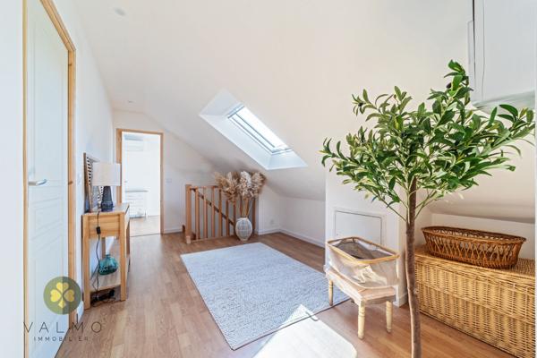 Maison
                                                                                                                                                                                                                                                                                                                        6 pièce(s)                                                                                                                                                                                                          5 chambre(s)                                                                                                                                                                                                          165  m²