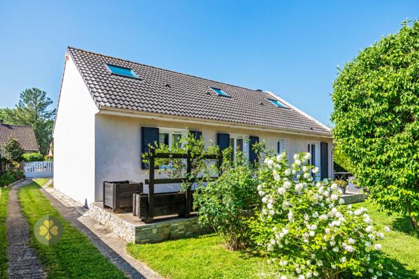 Maison
                                                                                                                                                                                                                                                                                                                        6 pièce(s)                                                                                                                                                                                                          5 chambre(s)                                                                                                                                                                                                          165  m²