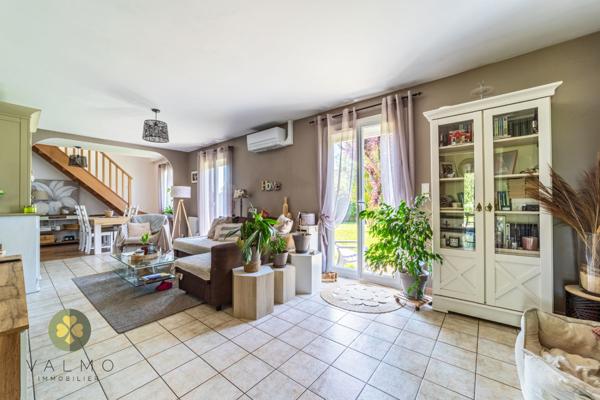 Maison
                                                                                                                                                                                                                                                                                                                        6 pièce(s)                                                                                                                                                                                                          5 chambre(s)                                                                                                                                                                                                          165  m²
