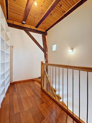 Duplex de caractère _ dernier étage _ 4 chambres _ 3 salles de bains _ balcons _ studio annexe