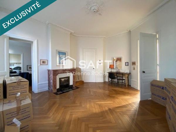 Hyper centre ville, Appartement bourgeois 147 m2