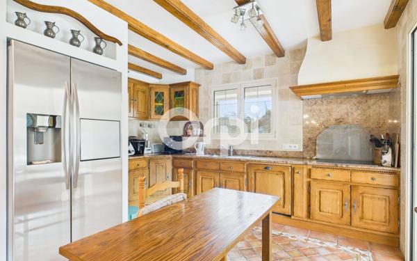 Maison à vendre    9 pièces • 285,37 m2 Montauroux