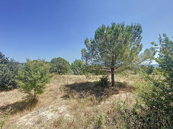 Terrain constructible à Pertuis, vue dégagée et panoramique sur la Sainte Victoire, plain-pied ou R+1
