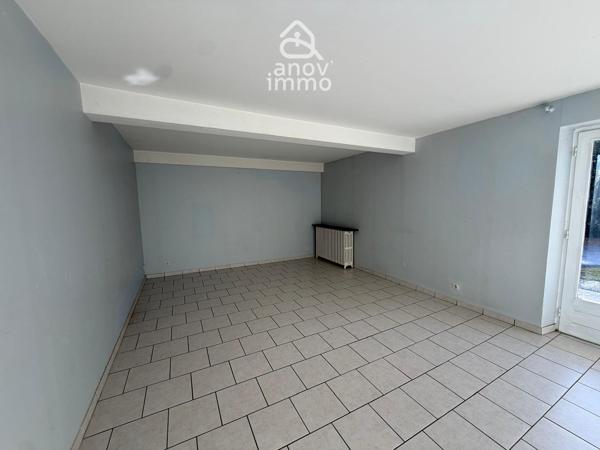 Maison
                                                                                                                                                                                                                                                                                                                        5 pièce(s)                                                                                                                                                                                                          4 chambre(s)                                                                                                                                                                                                          145.82  m²