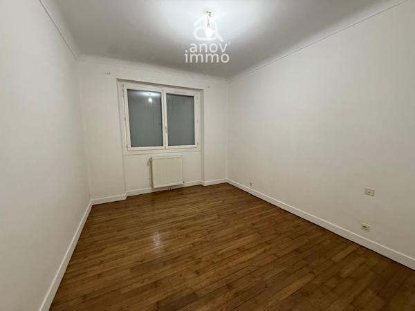Maison
                                                                                                                                                                                                                                                                                                                        5 pièce(s)                                                                                                                                                                                                          4 chambre(s)                                                                                                                                                                                                          145.82  m²