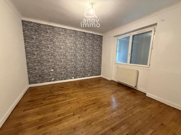Maison
                                                                                                                                                                                                                                                                                                                        5 pièce(s)                                                                                                                                                                                                          4 chambre(s)                                                                                                                                                                                                          145.82  m²
