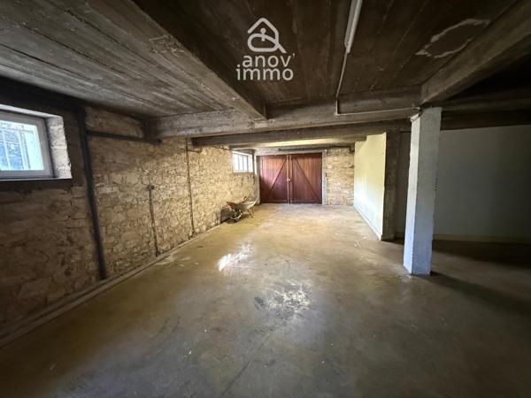 Maison
                                                                                                                                                                                                                                                                                                                        5 pièce(s)                                                                                                                                                                                                          4 chambre(s)                                                                                                                                                                                                          145.82  m²