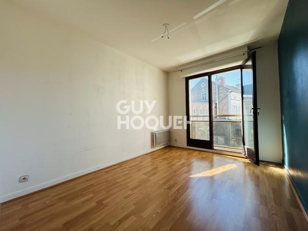 BAS HENRIVILLE - APPARTEMENT DE TYPE  D'ENVIRON 44M² AVEC PLACE DE PARKING
