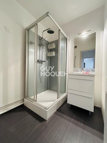 BAS HENRIVILLE - APPARTEMENT DE TYPE  D'ENVIRON 44M² AVEC PLACE DE PARKING