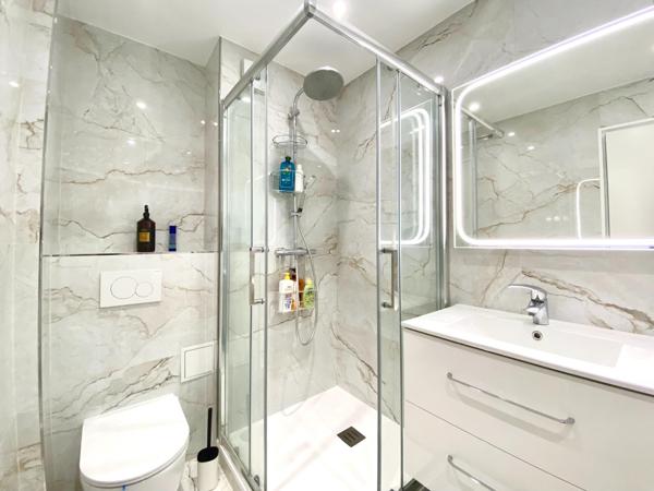 Appartement 3 pièces avec balcon / cave / box en option